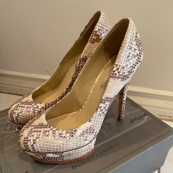 BCBG Max Azria Pamela Pumps Size 6.5 - Picture 1 of 6